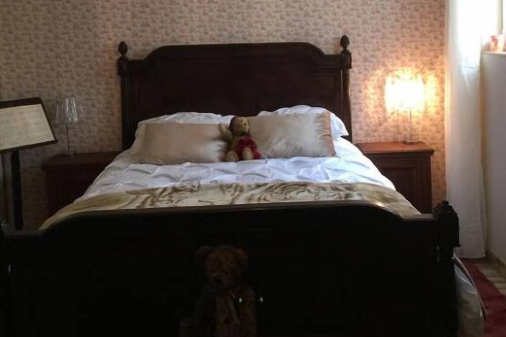 Photo of Bedroom in Corlay