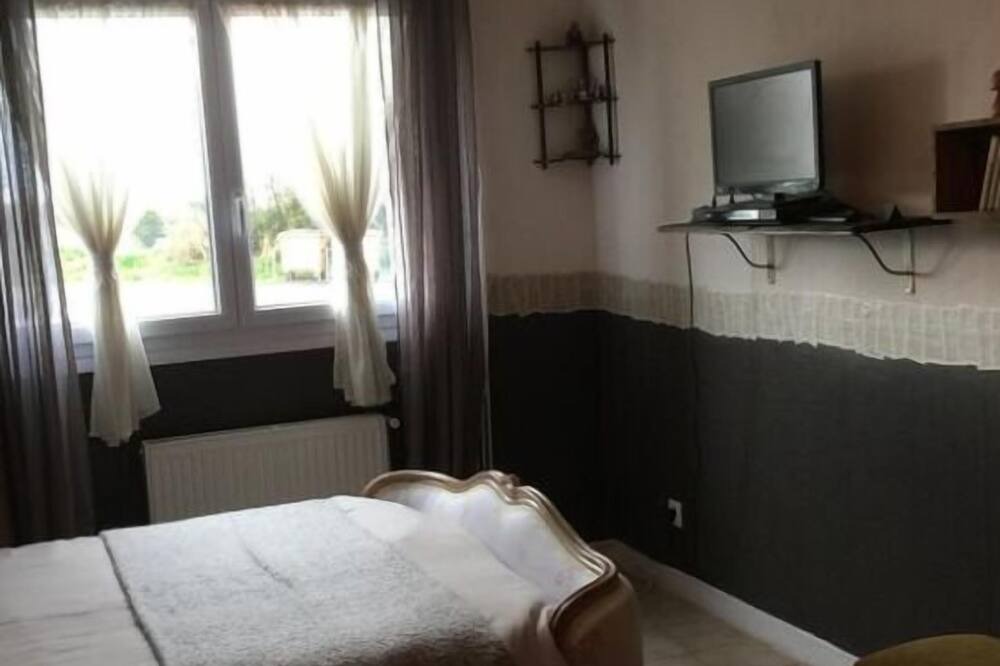 Photo of Bedroom in Corlay