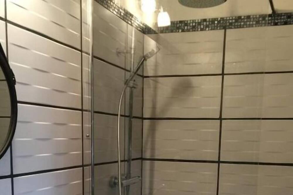 Photo of Bathroom in Corlay