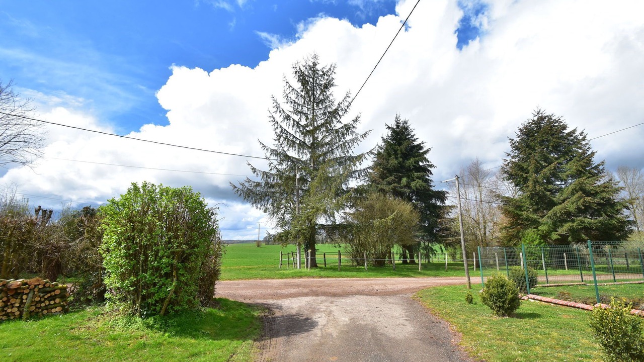 Photo of Outdoor in Sormery