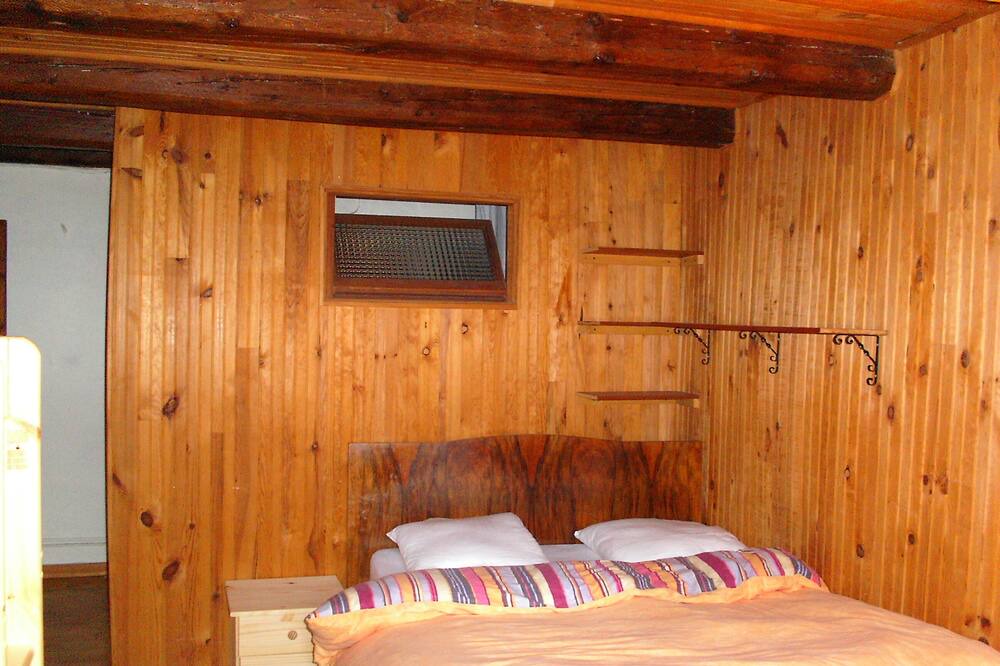 Photo of Bedroom in Beauvezer