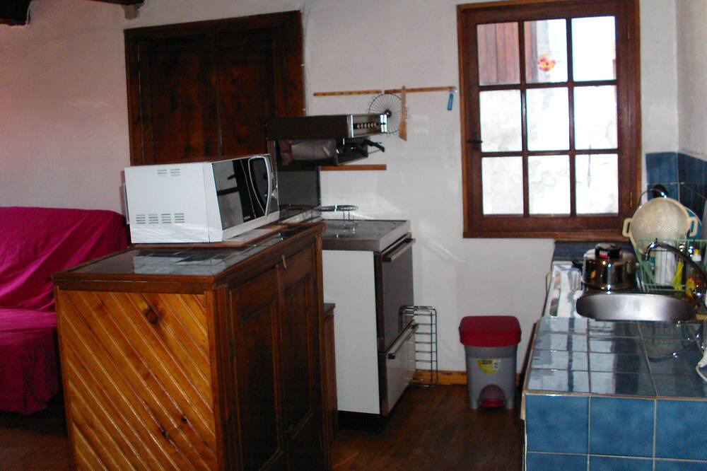 Photo of Kitchen in Beauvezer