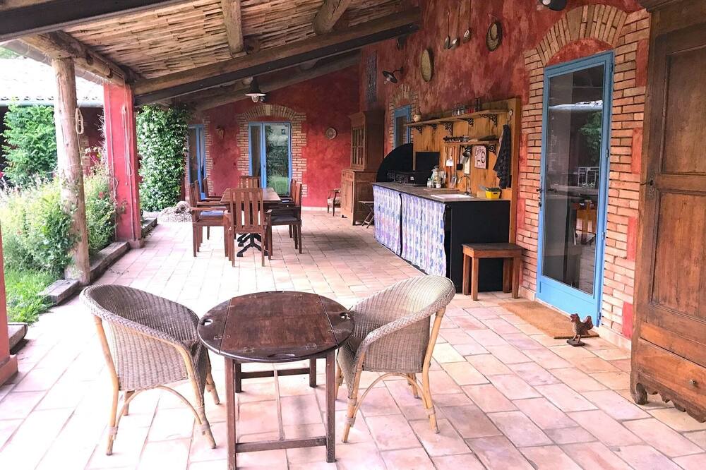 Photo of Patio Balcony in La Bruguiere