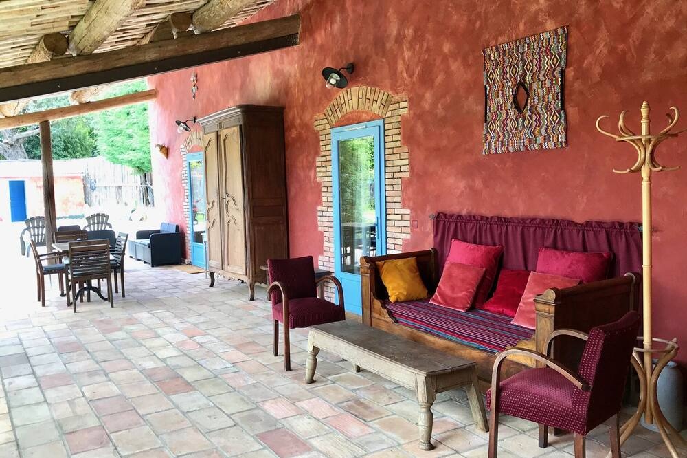 Photo of Livingroom in La Bruguiere