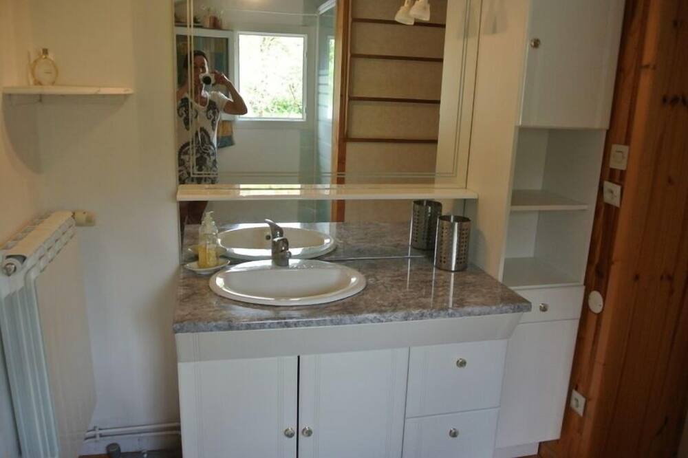 Photo of Bathroom in Escouloubre-les-bains