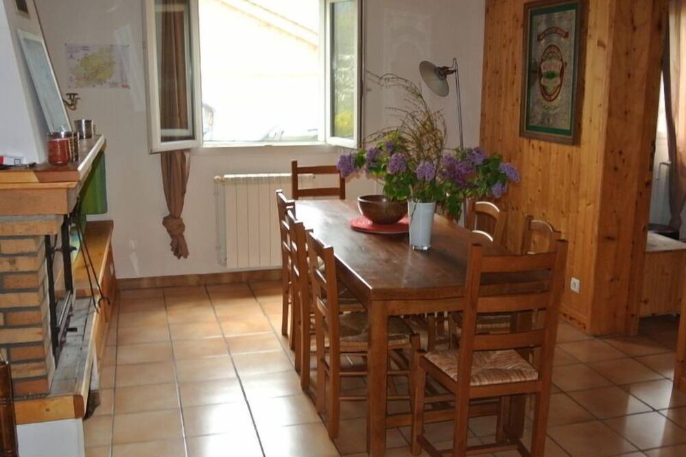 Photo of Kitchen in Escouloubre-les-bains
