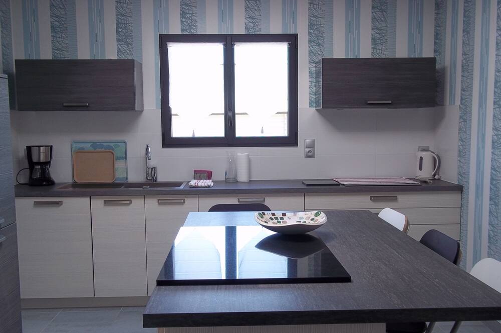 Photo of Kitchen in Ploubalay