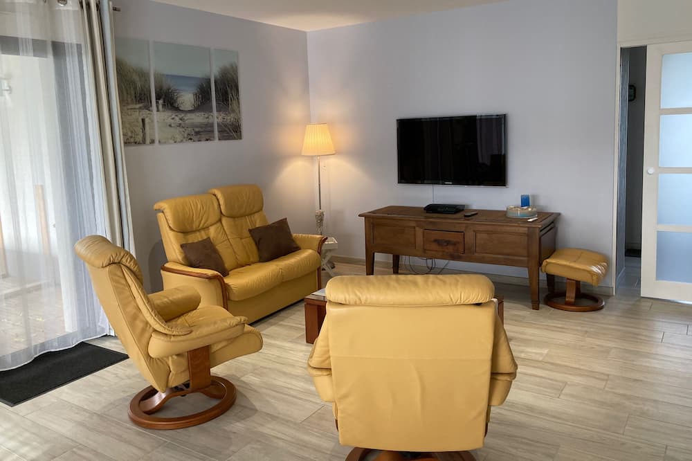 Photo of Livingroom in Ploubalay