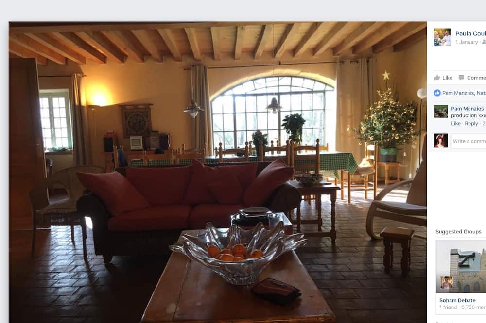 Photo of Livingroom in Sariac-Magnoac