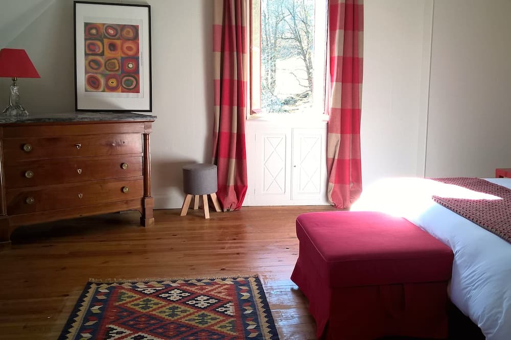 Photo of Bedroom in Saint-Savin