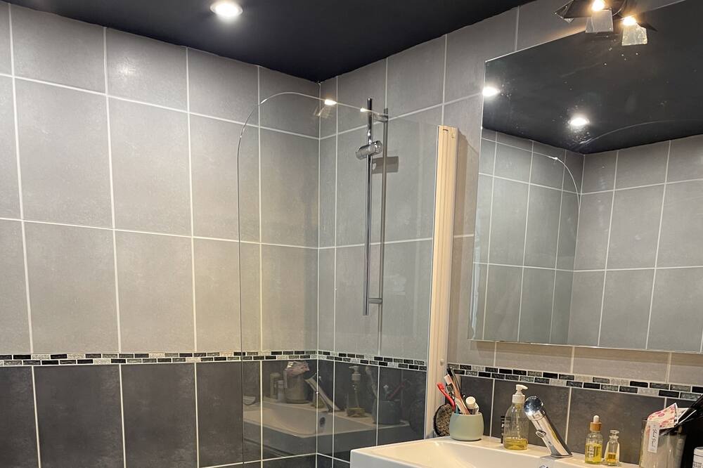 Photo of Bathroom in Aramon