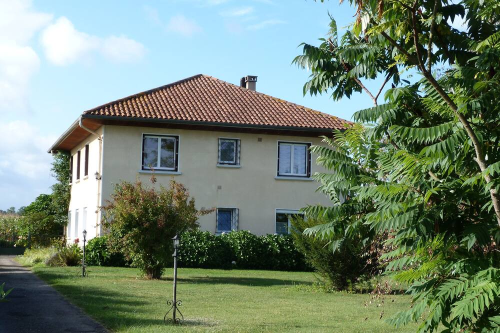Photo of Outdoor in Vic-en-Bigorre