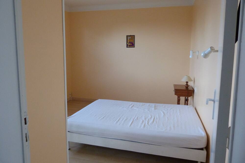 Photo of Bedroom in Vic-en-Bigorre