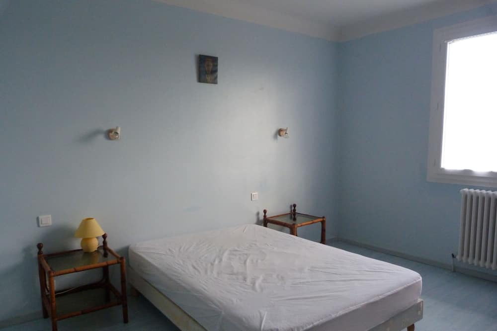 Photo of Bedroom in Vic-en-Bigorre