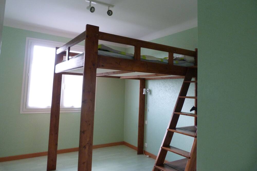 Photo of Bedroom in Vic-en-Bigorre