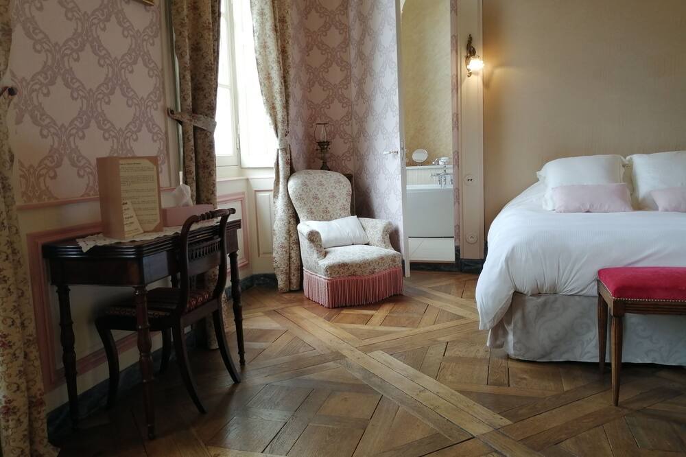 Photo of Bedroom in Piney