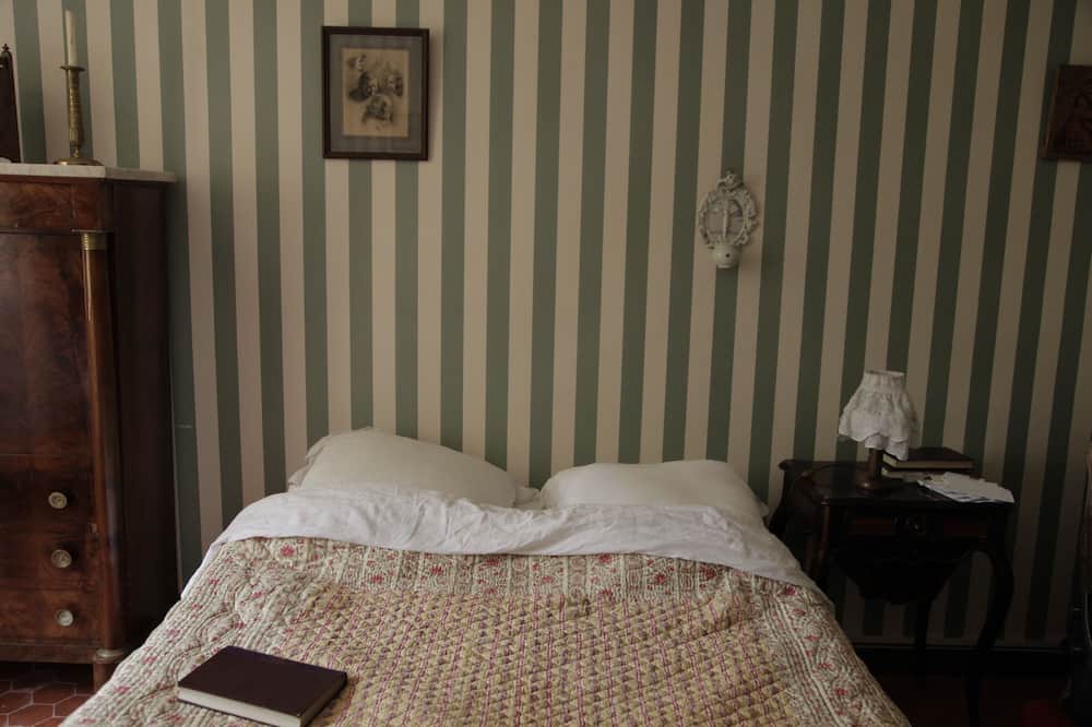 Photo of Bedroom in Valderoure