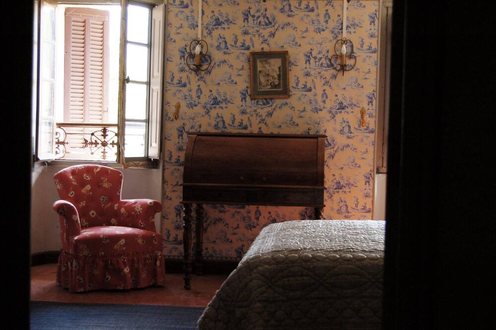 Photo of Bedroom in Valderoure