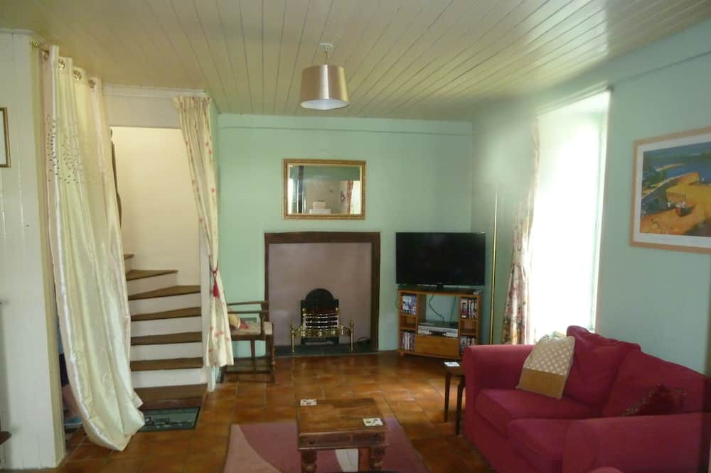 Photo of Livingroom in Jugon-les-Lacs-Commune-Nouvelle