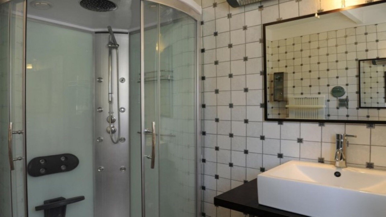 Photo of Bathroom in Eaux-Puiseaux
