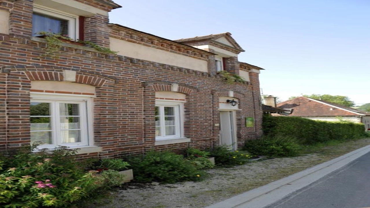 Photo of Outdoor in Eaux-Puiseaux
