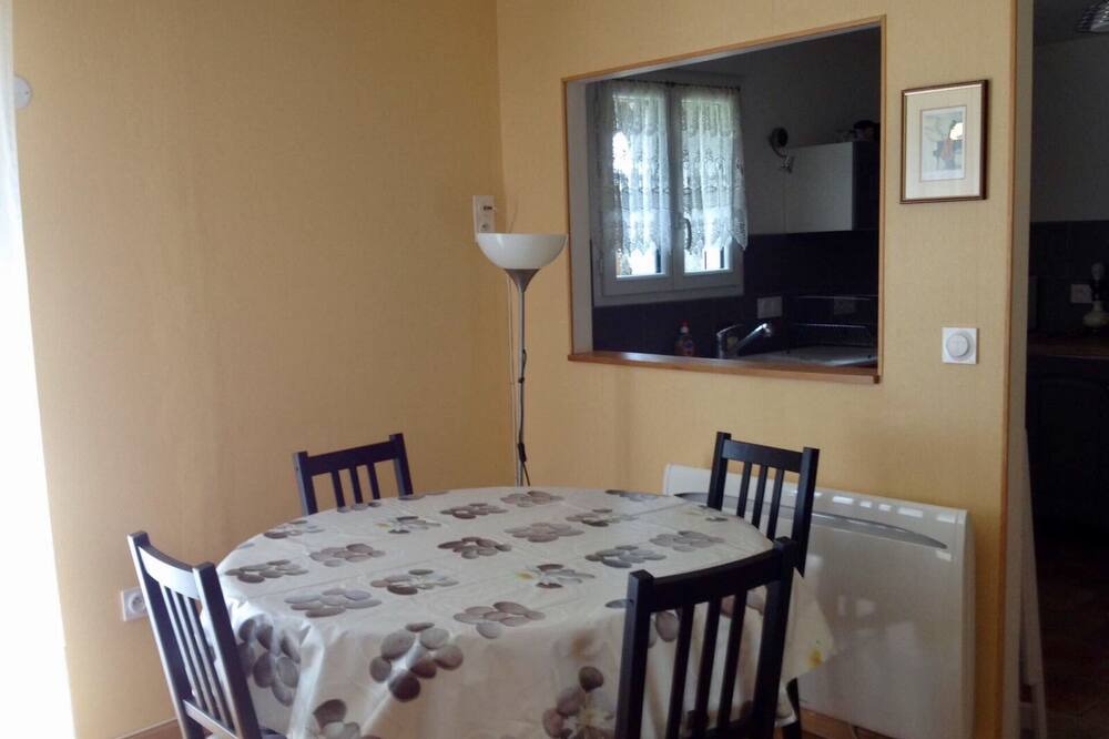 Photo of Kitchen in Momeres