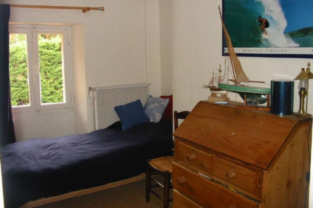 Photo of Bedroom in Collobrieres