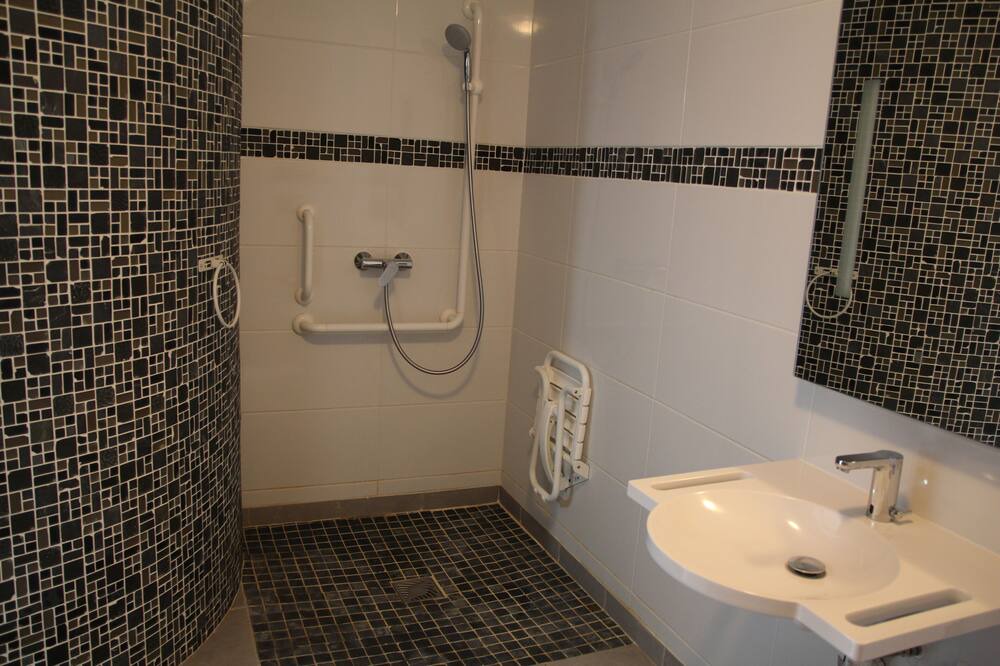 Photo of Bathroom in Le Thour