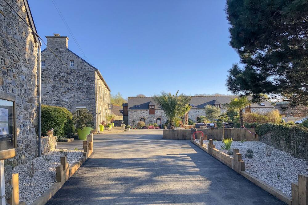 Photo of Outdoor in Yffiniac