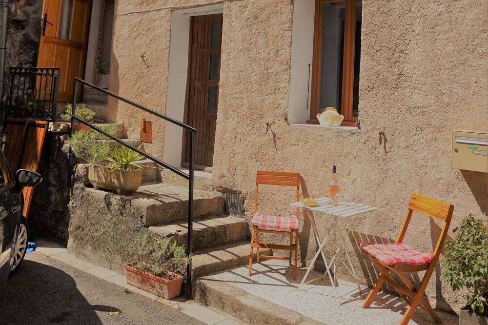 Photo of Patio Balcony in Chateaudouble