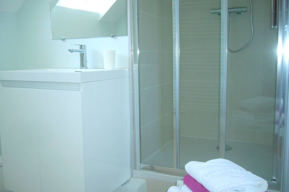 Photo of Bathroom in Bagneres-de-Luchon