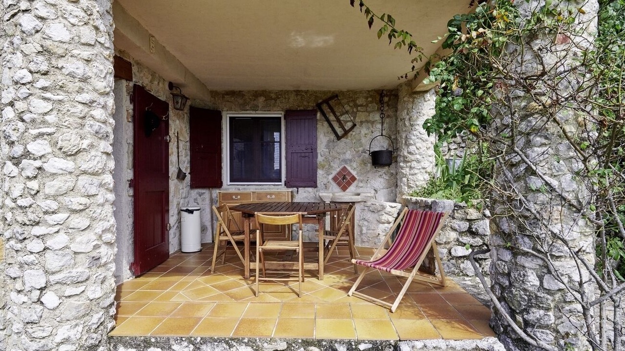Photo of Patio Balcony in Rougon