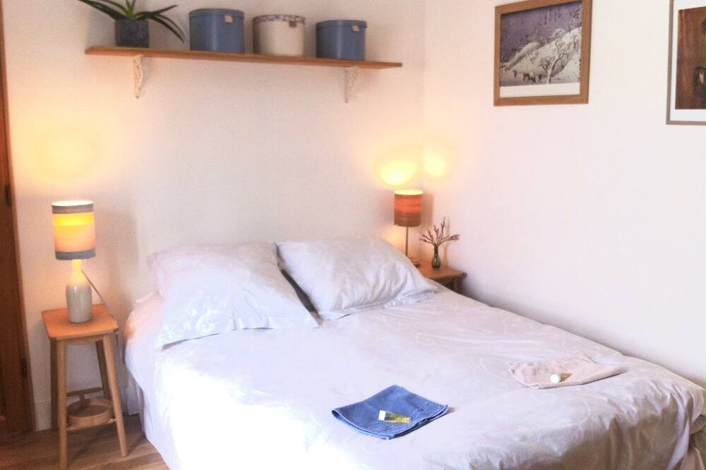 Photo of Bedroom in Notre-Dame-des-Champs
