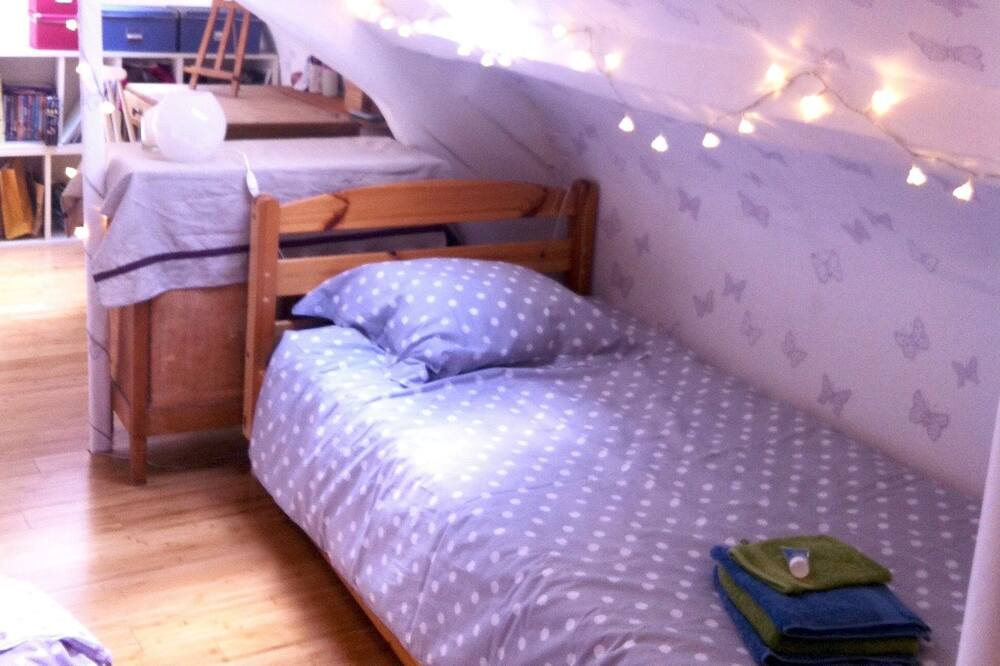 Photo of Bedroom in Notre-Dame-des-Champs
