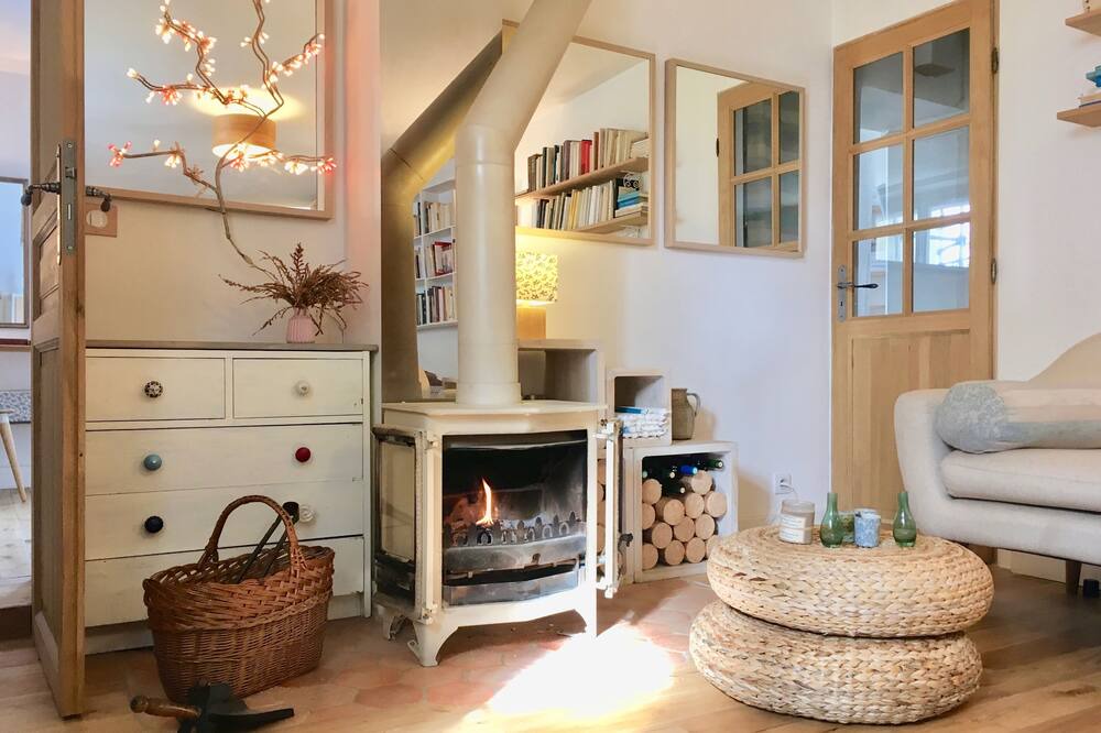 Photo of Livingroom in Notre-Dame-des-Champs