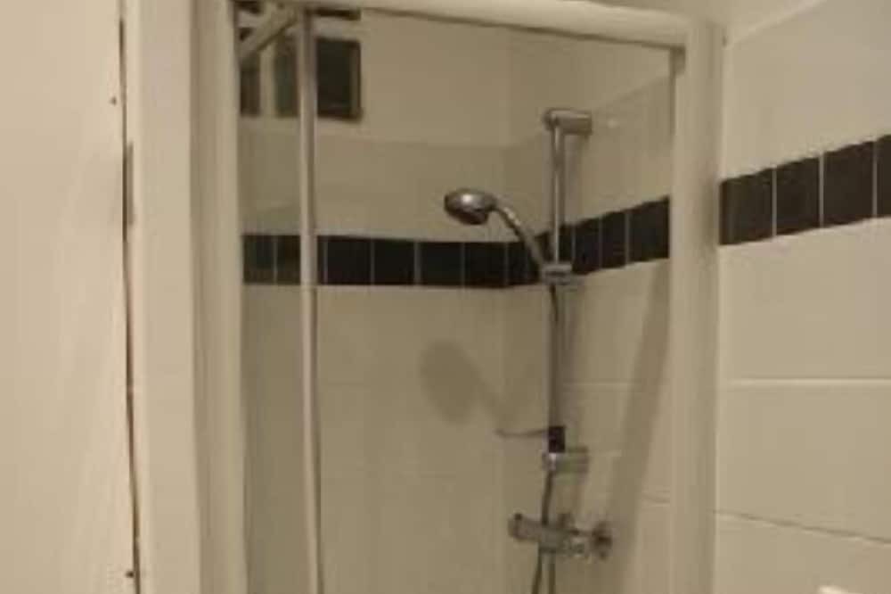 Photo of Bathroom in Cauterets