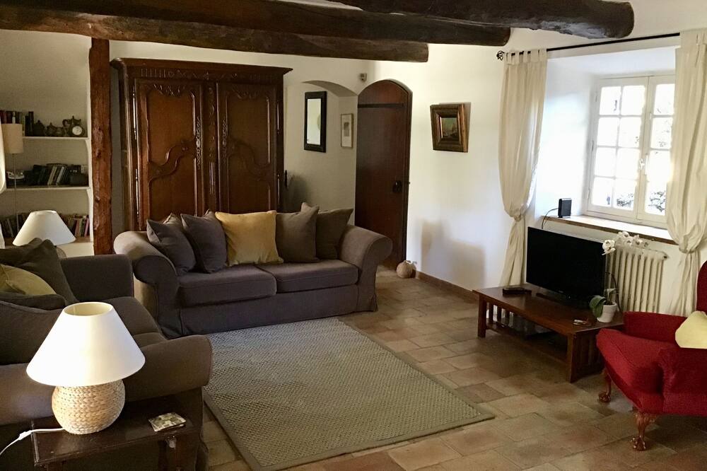 Photo of Livingroom in Bagnols-en-Foret