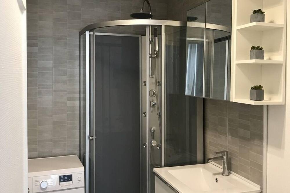 Photo of Bathroom in Barbatre