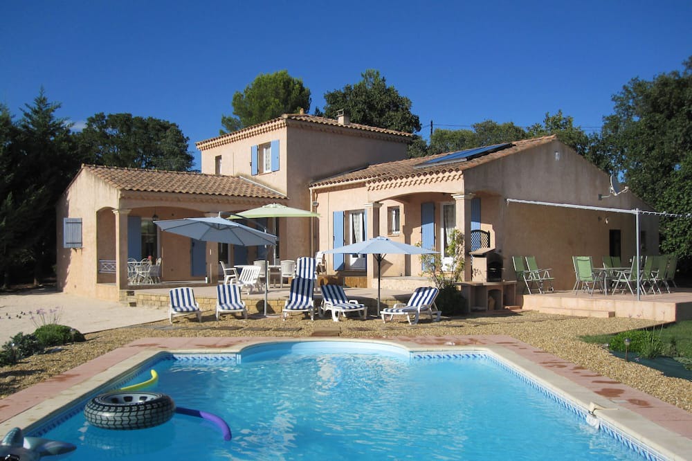 Photo of Outdoor in Vers-Pont-du-Gard