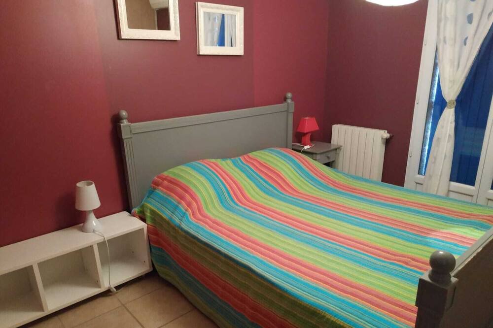 Photo of Bedroom in Vers-Pont-du-Gard