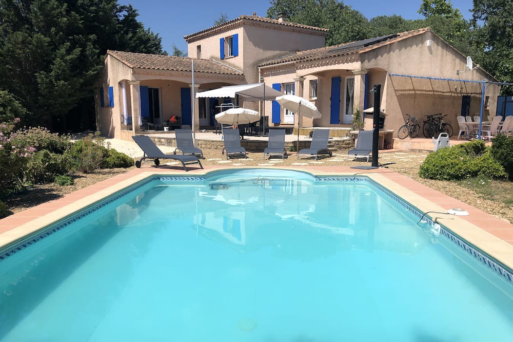 Photo of Outdoor in Vers-Pont-du-Gard