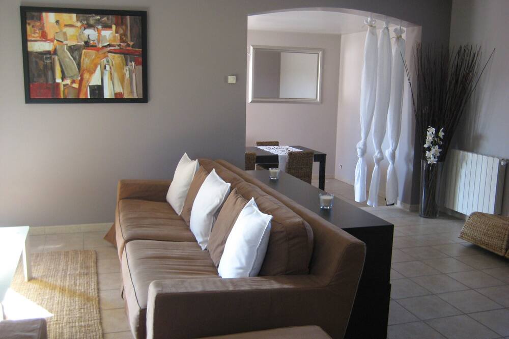 Photo of Livingroom in Vers-Pont-du-Gard