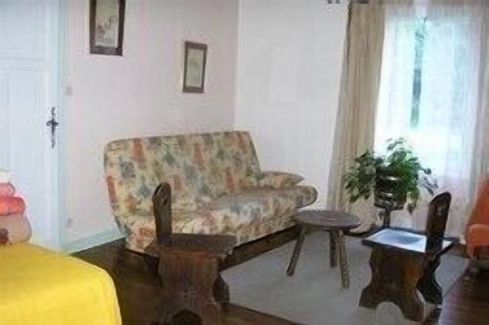 Photo of Livingroom in Saint-Mayeux