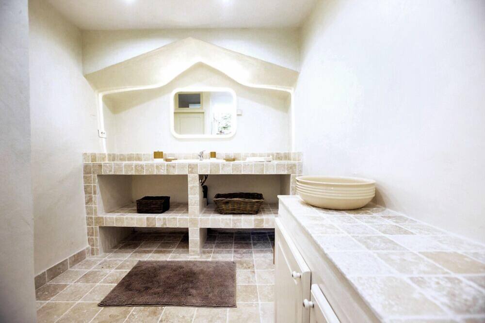 Photo of Bathroom in Port-Cros