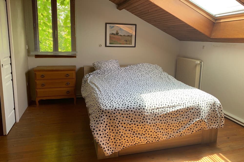 Photo of Bedroom in Boult-aux-Bois