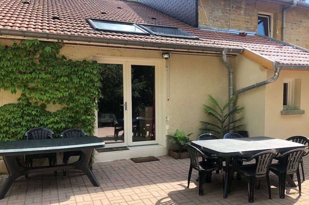 Photo of Patio Balcony in Boult-aux-Bois