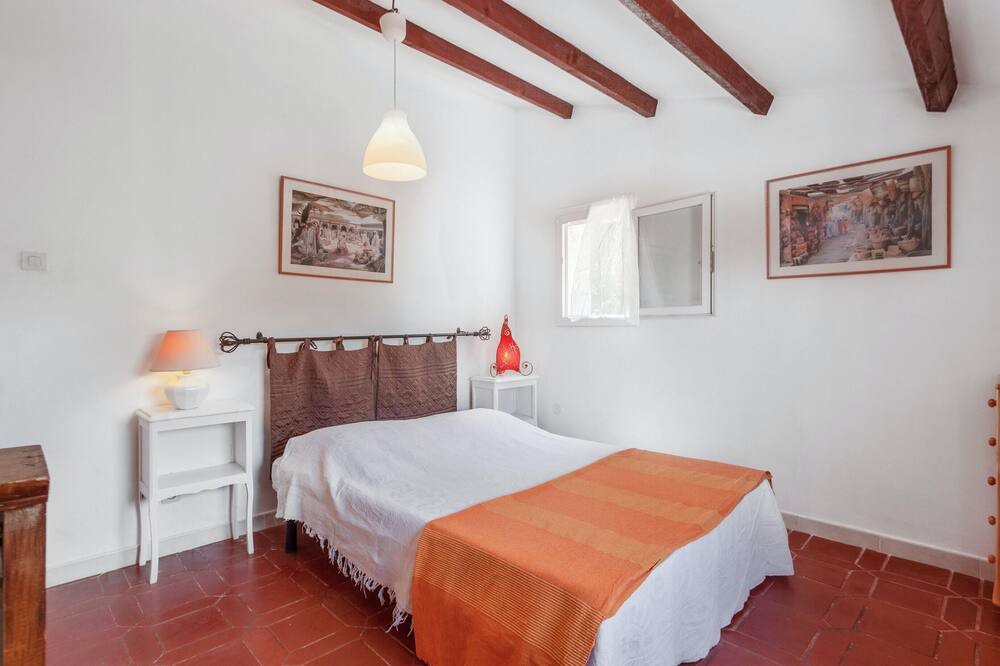 Photo of Bedroom in Rocbaron