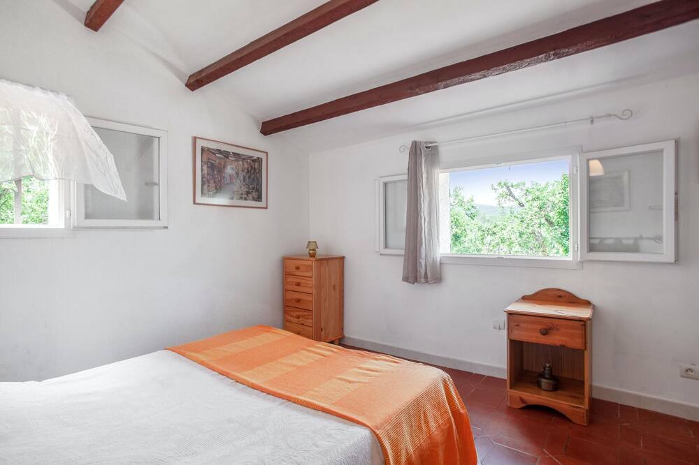 Photo of Bedroom in Rocbaron