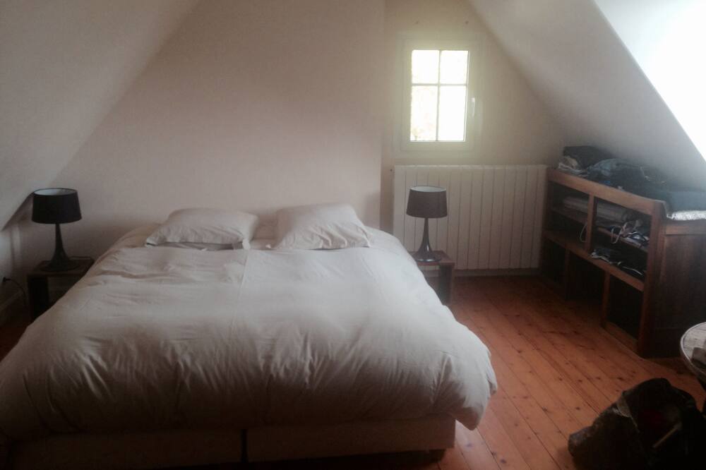 Photo of Bedroom in Lezardrieux