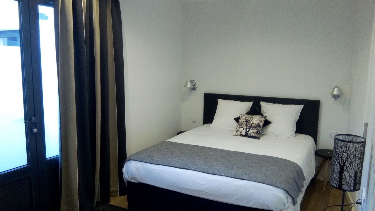Photo of Bedroom in Saint-Launeuc